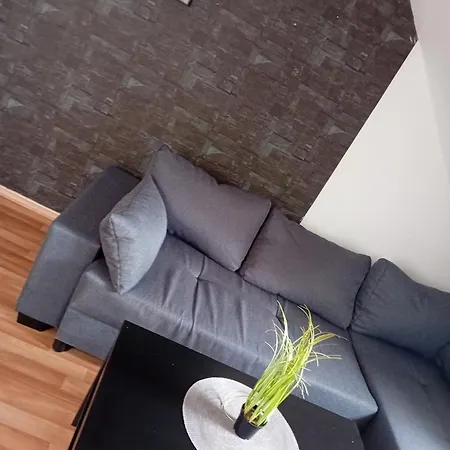 Stellas Monteurwohnungen * Crimmitschau