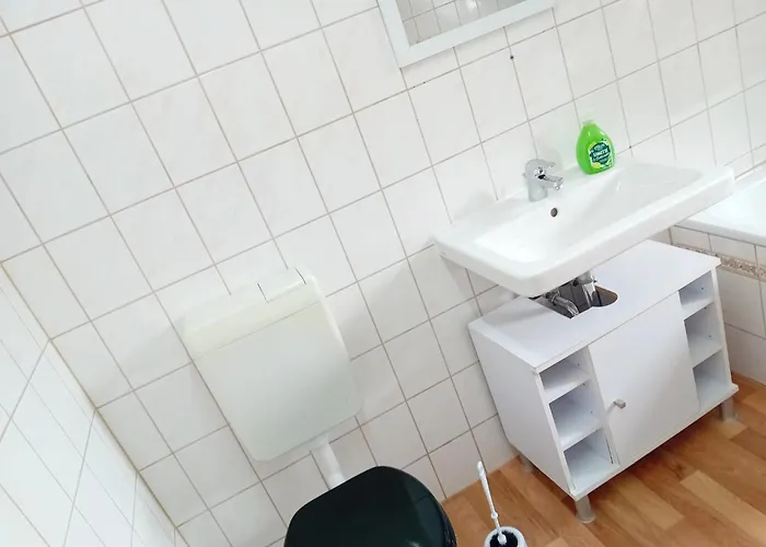 Stellas Monteurwohnungen Crimmitschau